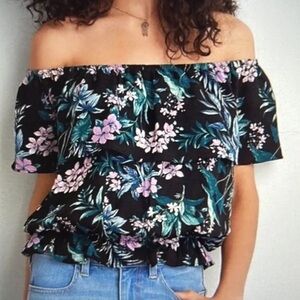 american eagle off the shoulder top